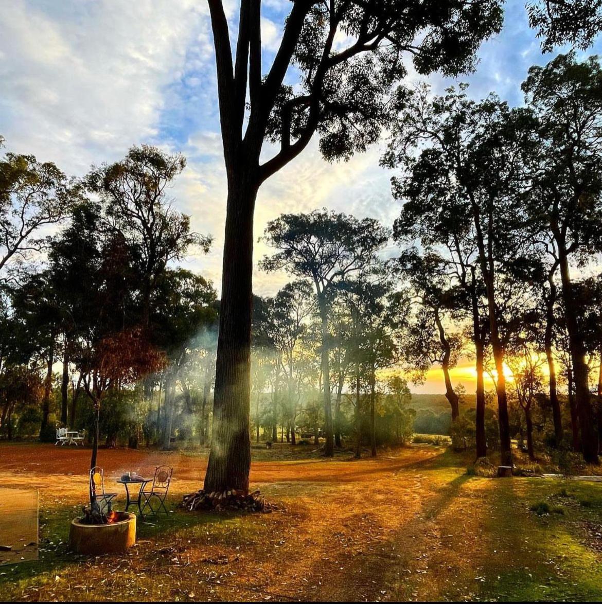 Jarrah Glen Cabins Нанъп Екстериор снимка