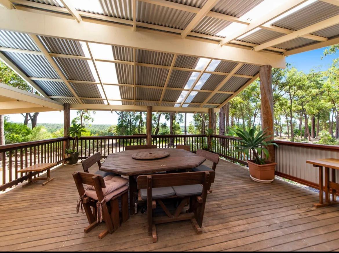 Jarrah Glen Cabins Нанъп Стая снимка