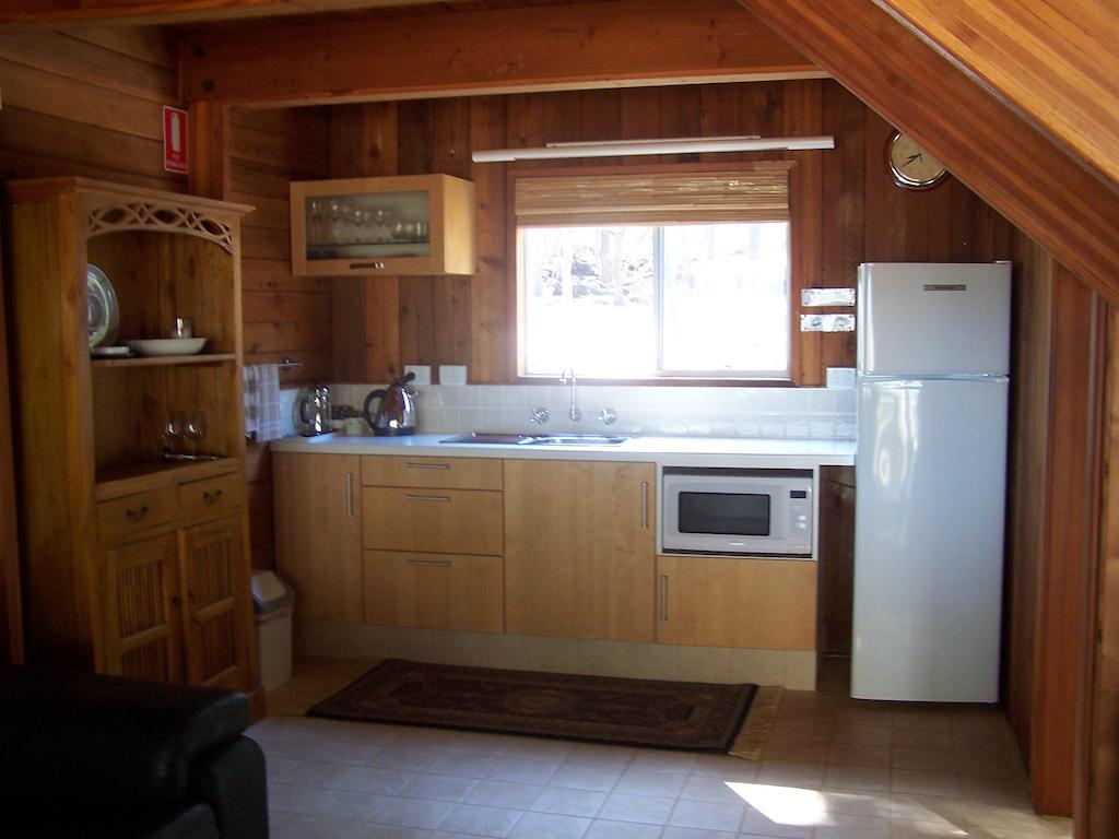 Jarrah Glen Cabins Нанъп Стая снимка