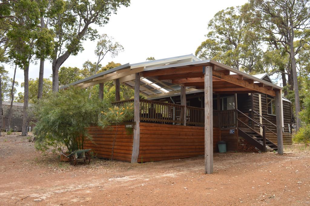 Jarrah Glen Cabins Нанъп Екстериор снимка